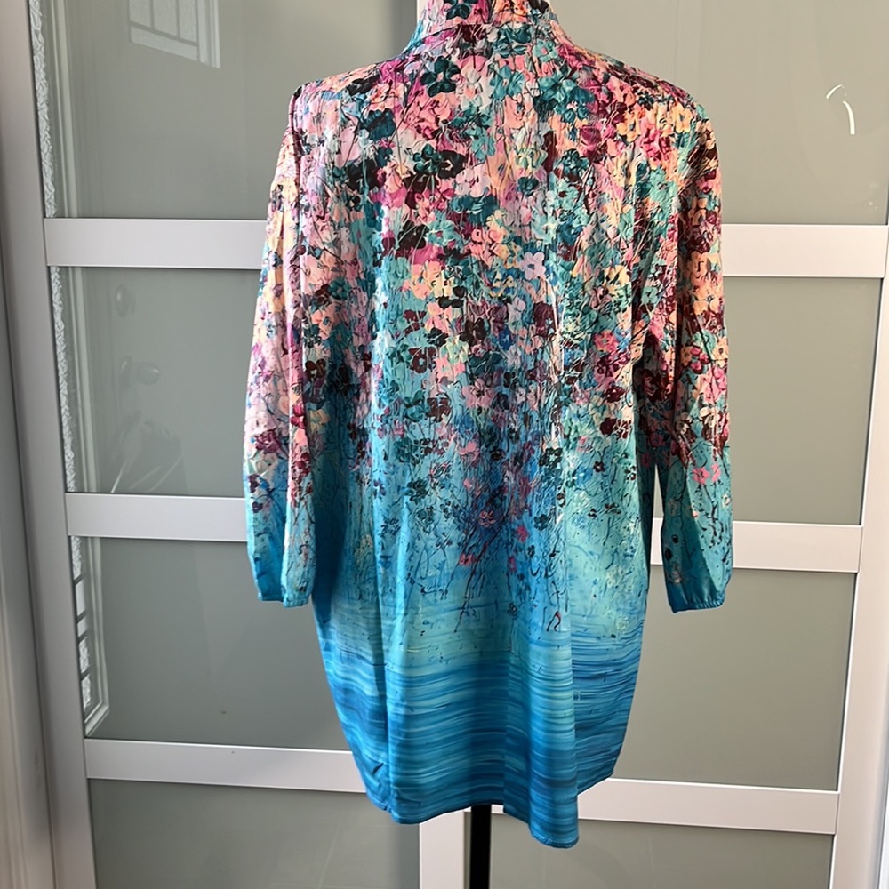 Multi color top - Picture 3 of 10